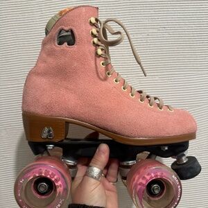 Moxi Skates Lolly Outdoor Complete - Bubblegum Pink (discontinued color)